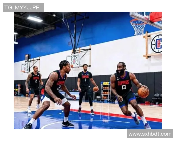 开拓者与快船争夺首发阵容激战即将上演10月23日精彩对决